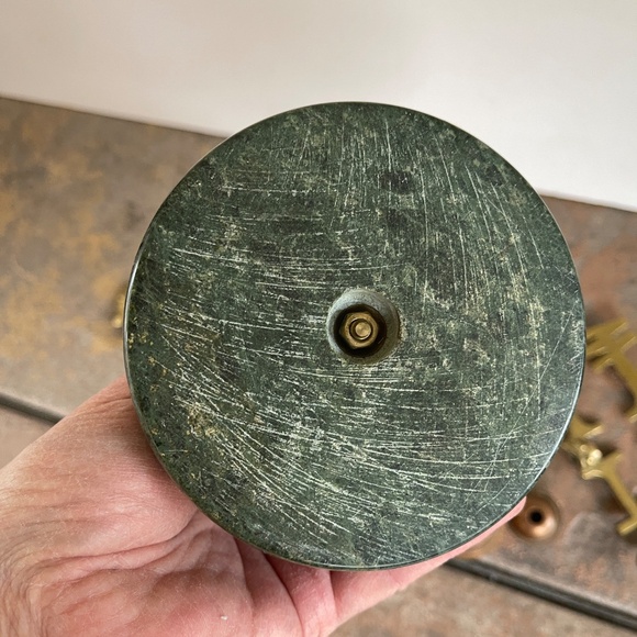 Unique vintage brass rooster weathervane tabletop decoration - Picture 7 of 9